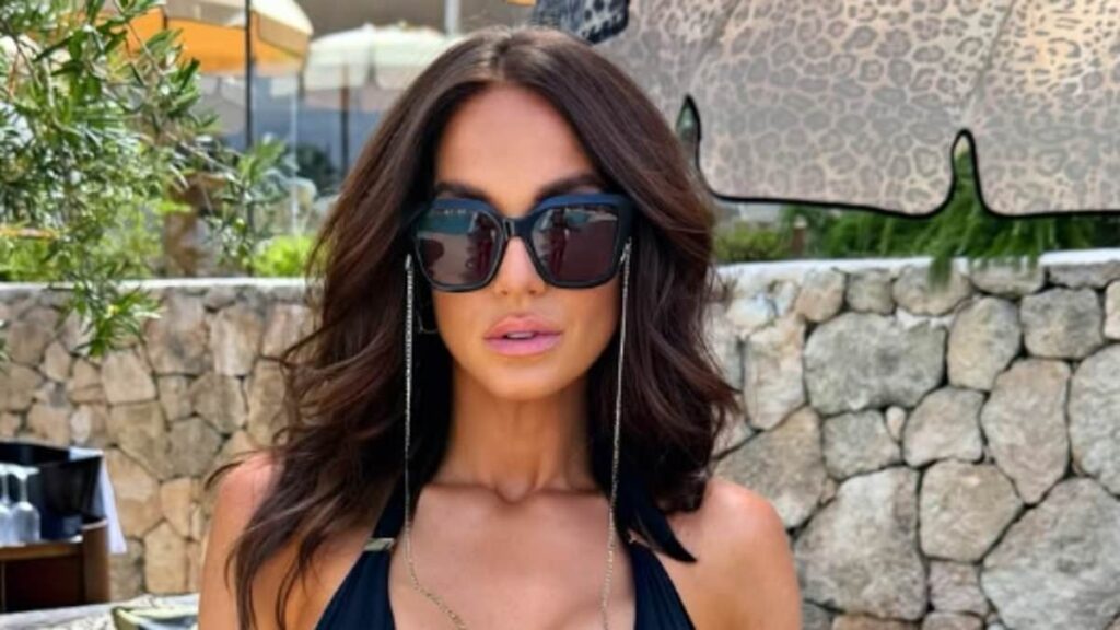 The rise of celeb MLM schemes: Vicky Pattison, Charlotte Dawson and Jack Fincham lead stars ‘selling the dream’ as they promise fans they can ‘be their own boss’ with pricey buy-ins to travel firms – so is all it’s cracked up to be?