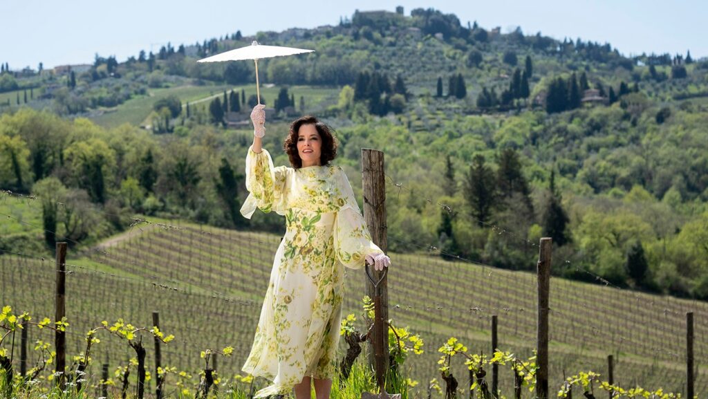 Hulu’s Parker Posey-Hosted Competition ‘The Mob’ Drops First Look, Sets Premiere Date