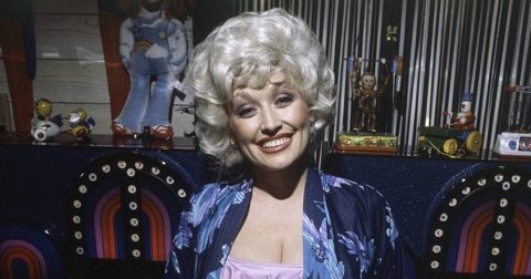 Dolly Parton hoped to help others through her own cancer treatment, Entertainment News