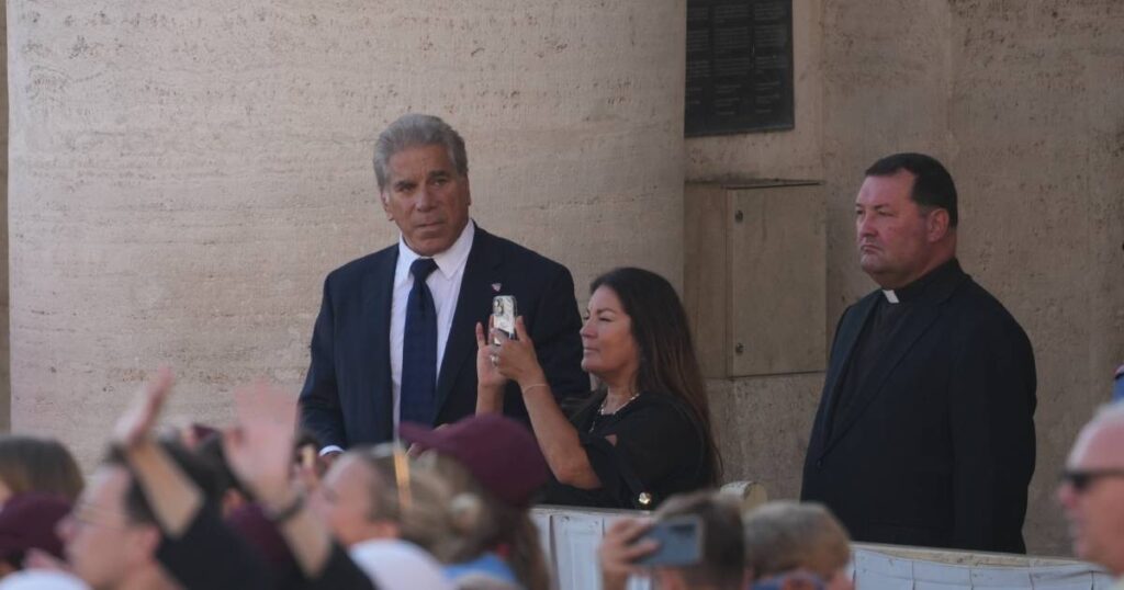 Hulk star Lou Ferrigno fulfills childhood dream meeting with Pope Leo XIV, Entertainment News