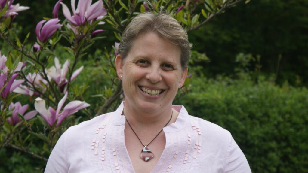 Mallorca-based UK author Ali Steed wins two international awards for debut crime novel All It Takes