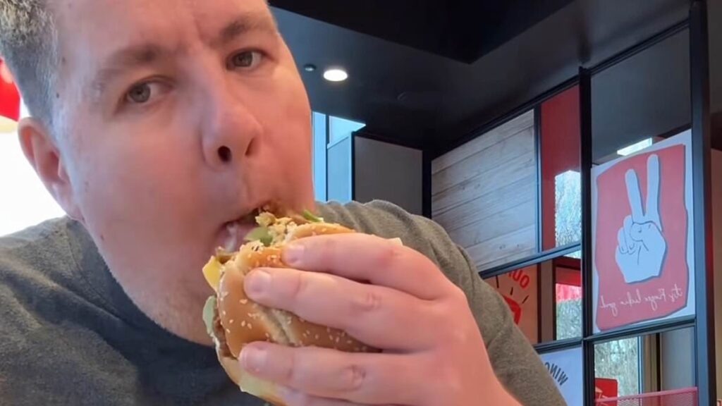 Food influencer ‘Cooking With Tubz’ has earned himself a legion of fans including AngryGinge as he shares his Mounjaro weight-loss journey while indulging in roasts, KFC and kebabs