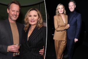 Kim Cattrall marries Russell Thomas in intimate London wedding