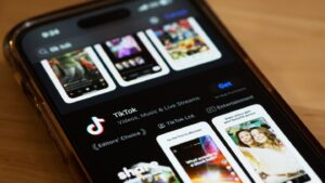 TikTok U.S. Sale to Close Next Month: Oracle and Silver Lake Confirmed in Buyer Consortium