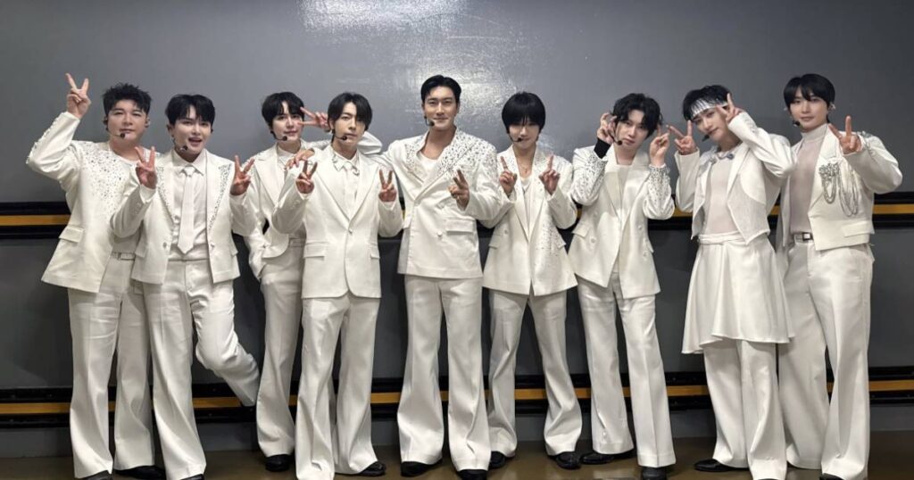 Super Junior tells Singapore fans at 20th anniversary concert: ‘Change your life but don’t change your idol!’, Entertainment News