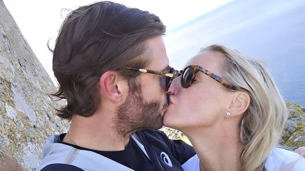 Denise Van Outen’s love rat ex Eddie Boxshall is engaged! DJ proposes to girlfriend Caroline during Mallorca getaway