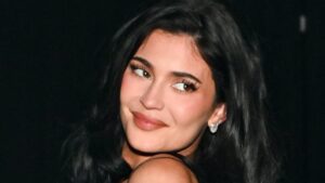 Kylie Jenner shimmers in show-stopping gown to cheer on Timothee Chalamet at Palm Springs Film Festival