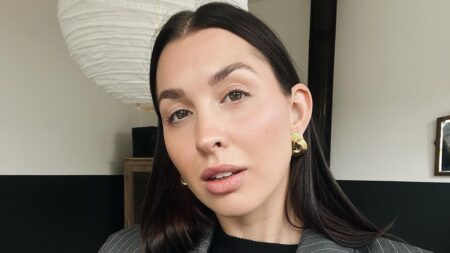 Reality TV star shares harrowing message as her home sits in the path of the raging Victorian bushfire