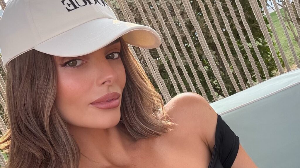 Maura Higgins looks incredible in a black bikini as she soaks up the sun in Dubai after her surprise appearance at the Golden Globes