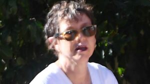 ’70s child star who retired and then came out as a lesbian is pictured at 63… who is she?