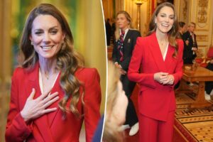 Kate Middleton pays homages to Red Roses women’s rugby team with Alexander McQueen suit