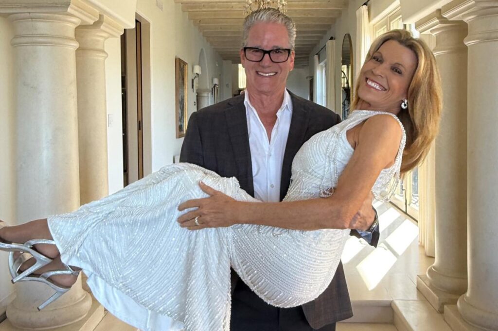 Vanna White marries longtime partner John Donaldson in private wedding ceremony