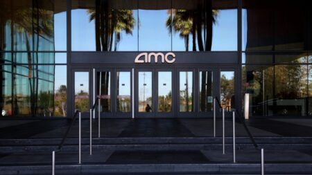 AMC Theatres Secures Bondholders’ Relief For New Debt Refinancing