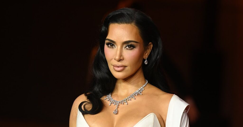 Kim Kardashian’s Oversized Trench Coat Is Surprisingly Slimming — Copy the Look for Less