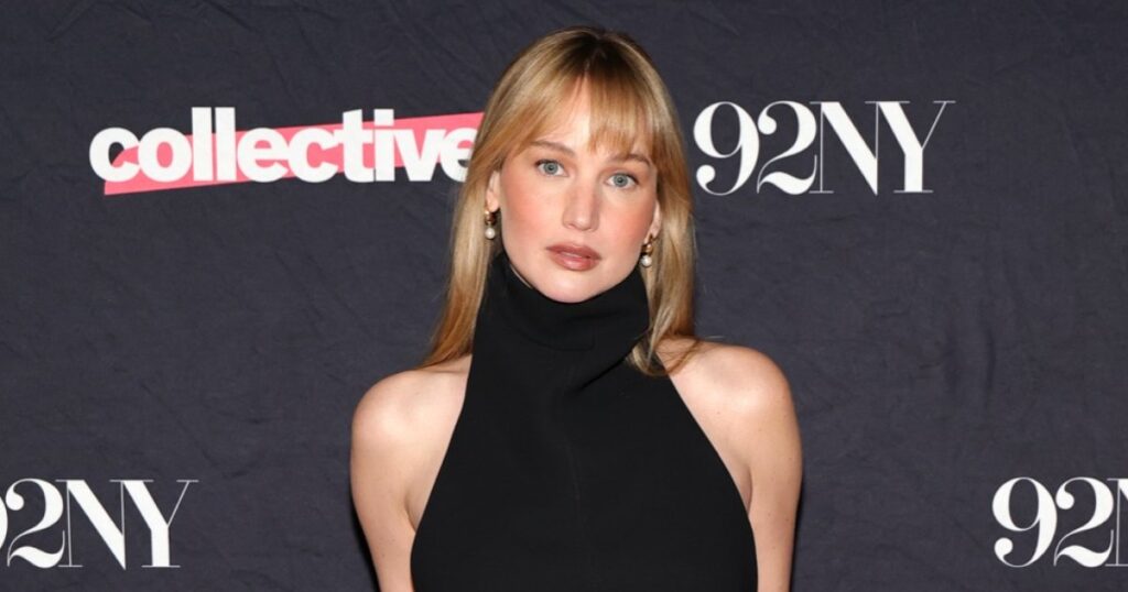 Jennifer Lawrence Explains Why She Prefers to Have Sex on Screen With Strangers: ‘Anxiety’