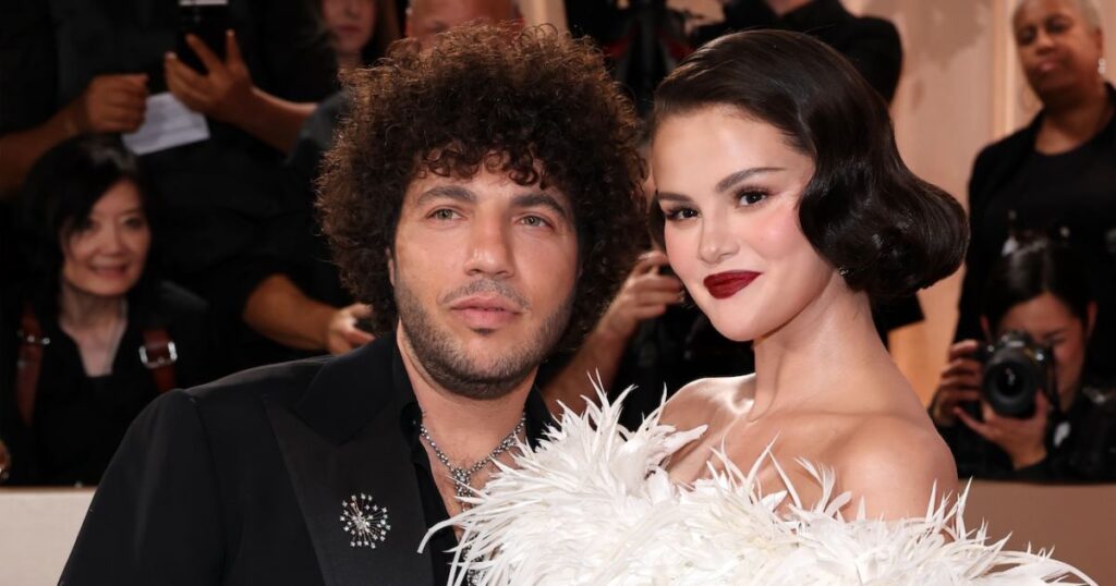 Selena Gomez Enjoys Hollywood Glam Date Night on 2026 Golden Globes Red Carpet With Benny Blanco