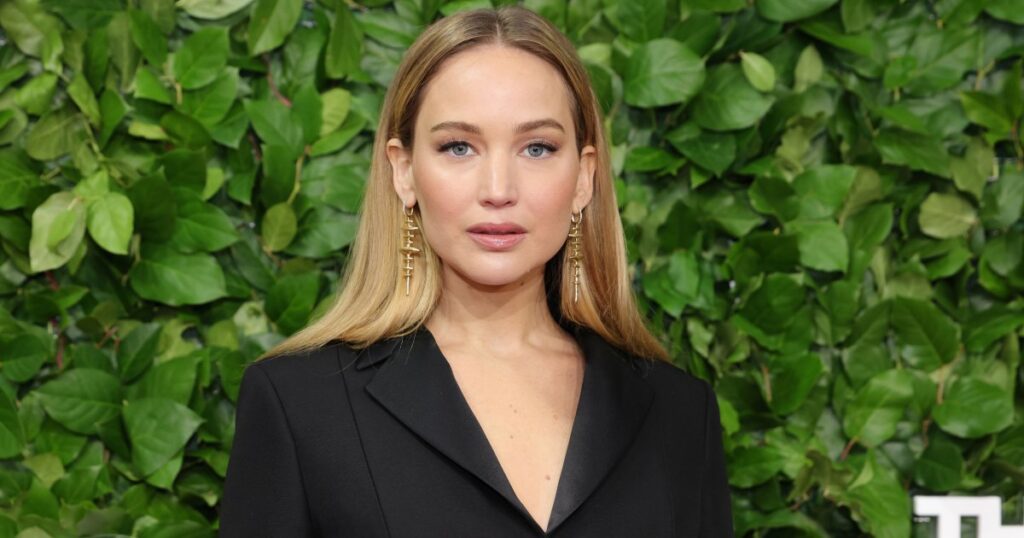 Jennifer Lawrence’s Cool-Girl Wool Clogs Are Over $150 — So We Found the Style for $38