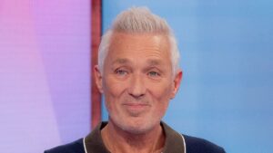Martin Kemp shares video of fire brigade rescue after getting trapped in a lift for an hour before going on stage