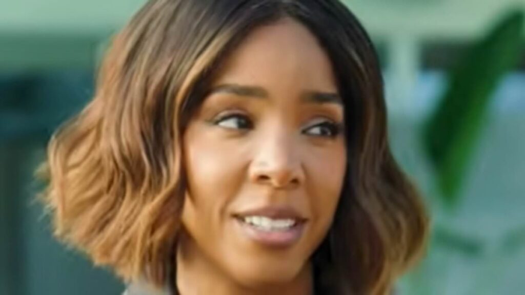 Kelly Rowland leaves fans in hysterics as she roasts Beyonce’s pronunciation of ‘algebra’ in her hit track and jokes ‘she’s saving the R for another day!’