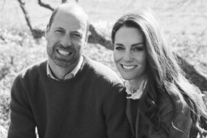 Kate Middleton and Prince William snuggle in never-before-seen photo for Valentine’s Day