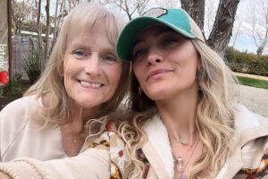 Paris Jackson shares selfies with rarely-seen mom Debbie Rowe