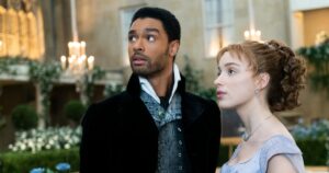 ‘Bridgerton’ Showrunner Reveals If Phoebe Dynevor and Rege-Jean Page Will Be Recast in Future Seasons