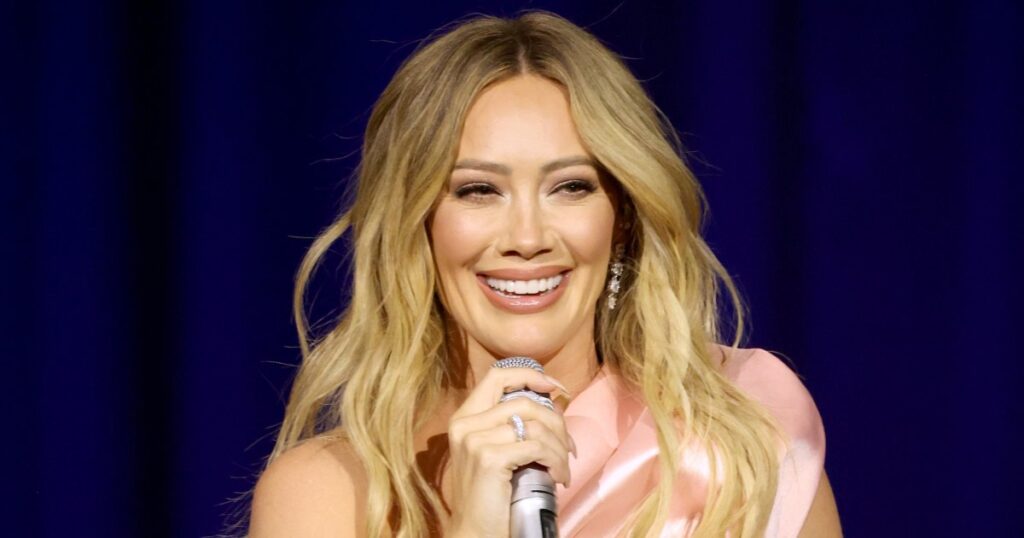 Hilary Duff Prevents Sun Burns Under Stage Lights With These SPF-Infused Glow Drops