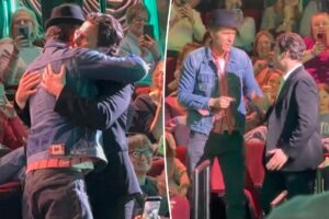 Ryan Reynolds goaded by Broadway crowd to drop $25K on Jonathan Groff’s hat