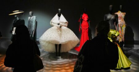 Lobsters and red carpet gowns: A new show celebrates Schiaparelli’s surrealist fashion