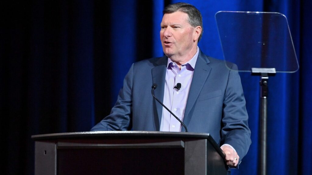 Fathom Entertainment CEO to Step Down