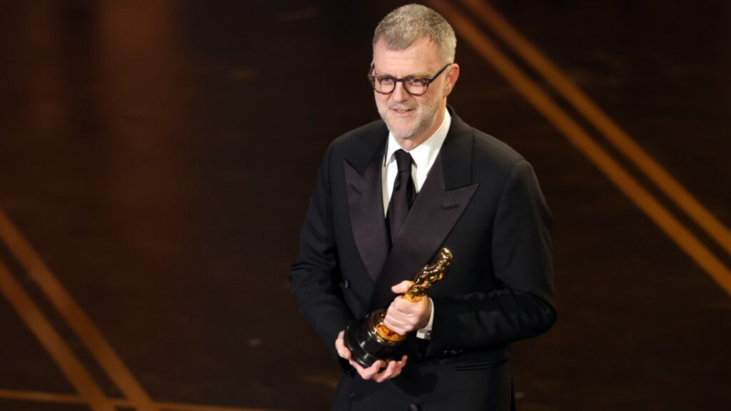 Paul Thomas Anderson Says “Let’s Have a Martini” as ‘One Battle After Another’ Wins Best Picture