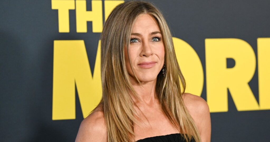 Jennifer Aniston’s Ultra-Modern Coffee Machine Brews Over 100,000 Drink Combinations (On Amazon!)