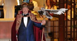 Conan O’Brien ends Oscars with tribute to Martin Short after his daughter’s death