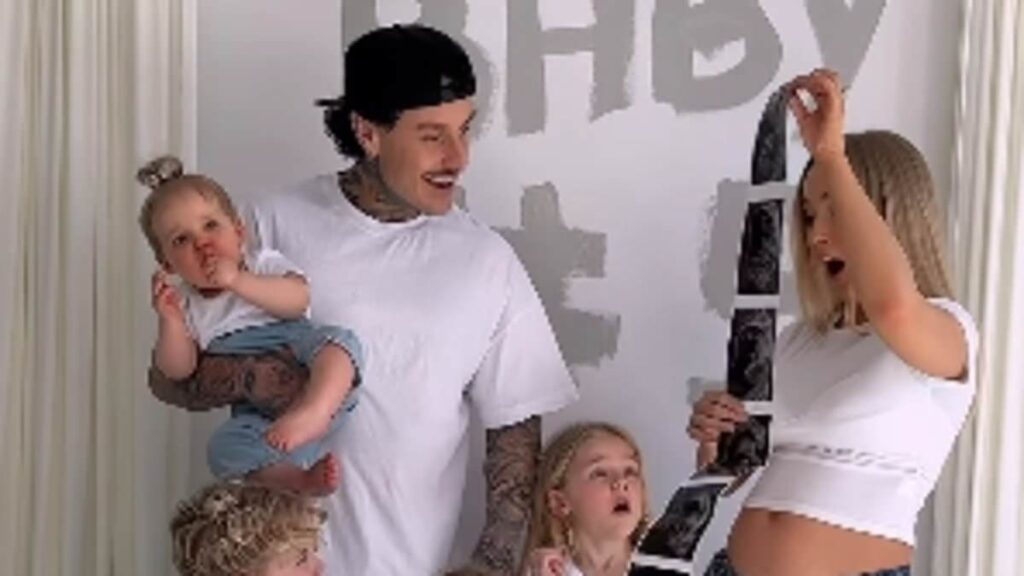 Ex On The Beach’s Helen Briggs, 30, and Chet Johnson, 35, announce they are expecting their fifth child in six years as famous friends rush to congratulate