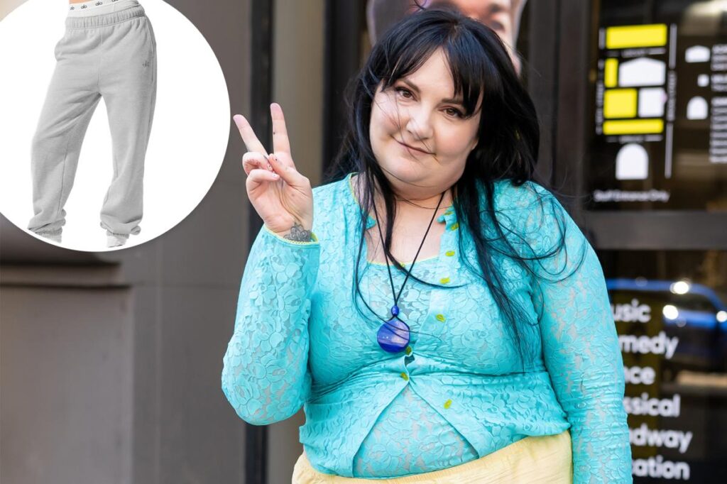 Lena Dunham wears these ‘perfect’ Alo Yoga sweatpants every night