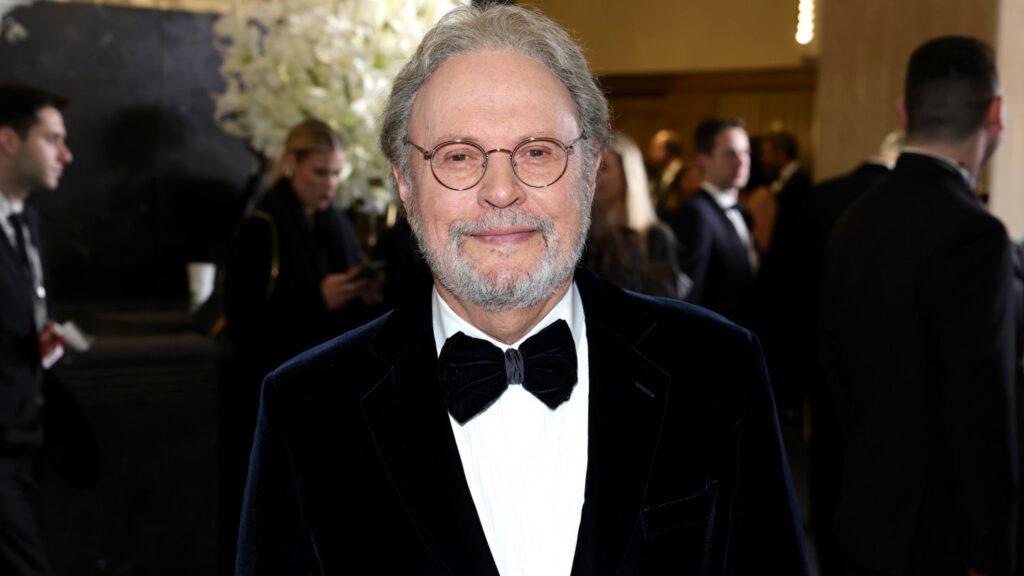 Billy Crystal Will Return to Broadway In Play Inspired By Loss of His Home