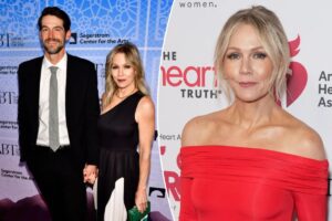 Jennie Garth daughter found her slashing herself amid marriage split