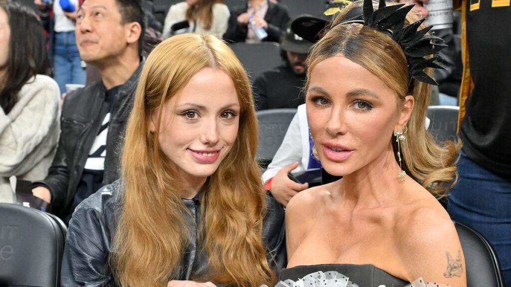 Inside the secret life of Lily Mo Sheen: Real reason behind her ’embarrassment’ of mom Kate Beckinsale revealed… as friends detail her personal ‘nightmare’