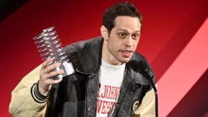 Pete Davidson issues telling four-word statement amid rumors that he’s split from baby mama Elsie Hewitt