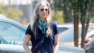 80’s star who sizzled as iconic superhero before ditching fame for PhD steps out