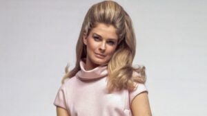Hollywood icon, 80, makes rare comments about her modeling past after daughter becomes Vogue editor