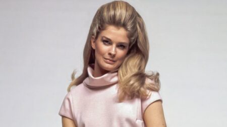 Hollywood icon, 80, makes rare comments about her modeling past after daughter becomes Vogue editor