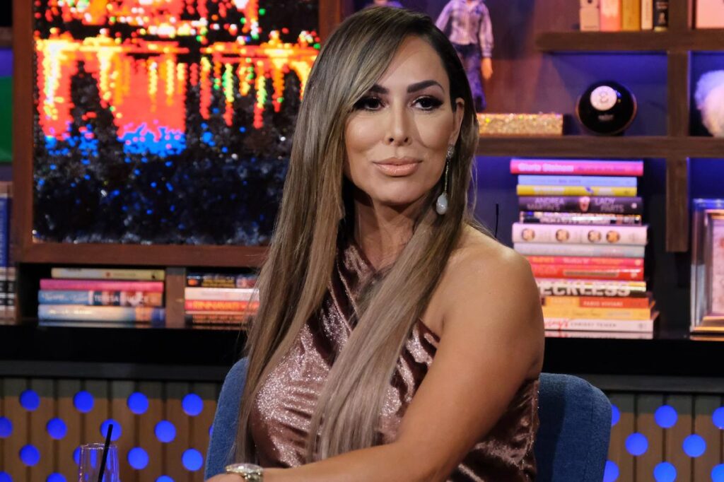 ‘RHOC’ alum Kelly Dodd slapped with revenge porn charge, facing jail time: report