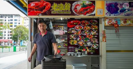 Huang Yiliang not moving hawker business despite feud, says he wasn’t ‘smiling’ when being taken to ambulance, Entertainment News