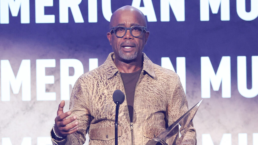 Darius Rucker Honored With Veterans Voice Award, Urges “Every Day” Appreciation for Service Members