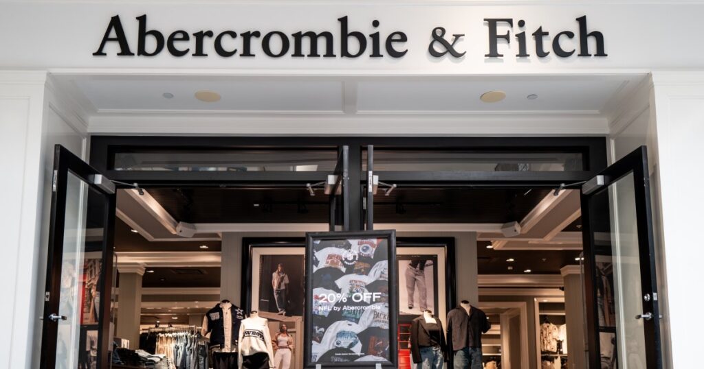 Psst! Rich Mom Summer Staples Are Marked Down at This Iconic Mall Brand — Up to 40% Off