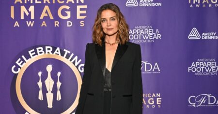 Katie Holmes’ Crocodile Leather Tote Look Is Ideal for Travel, Commutes or Realistically, Both