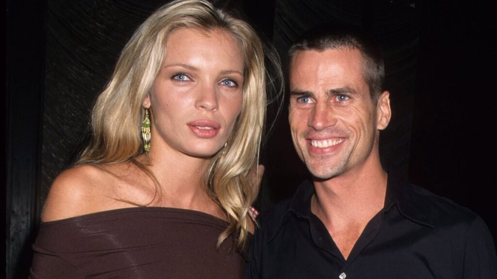 ’90s model Esther Canadas was married to a Brad Pitt look-alike and costarred with Pierce Brosnan, see her now at 49