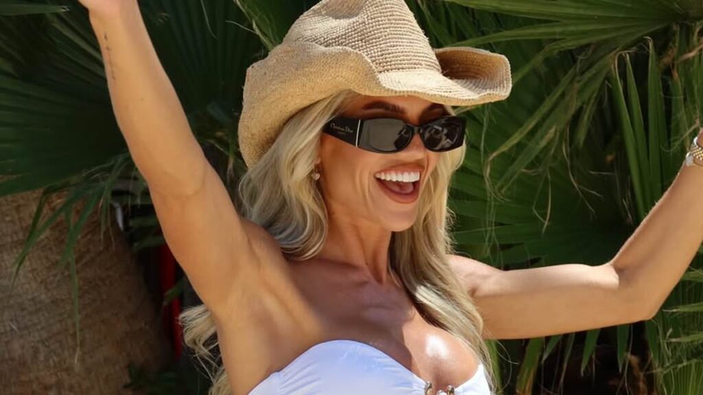 Molly Smith details her Ibiza hen horror after staying in blood-stained hotel with ‘moist sheets’ and being branded a ‘scrubber’ by hecklers
