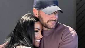 Katie Price leaps into Lee Andrews’ arms as he is released after a month locked up in a notorious Dubai prison